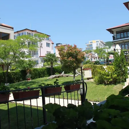 Апартаменты Bademite Свети-Влас